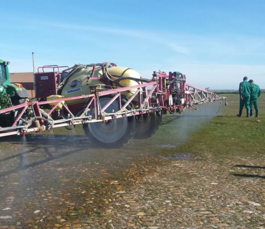 La asociación Aniteaf maniobra para controlar en régimen de oligopolio la inspección de equipos fitosanitarios La asociación Aniteaf maniobra para controlar en régimen de oligopolio la inspección de equipos fitosanitarios