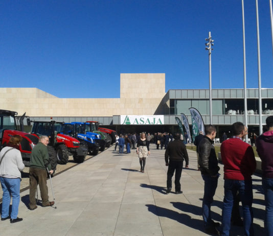 Multitudinaria Conferencia agraria para celebrar los 25 años de ASAJA de Ávila