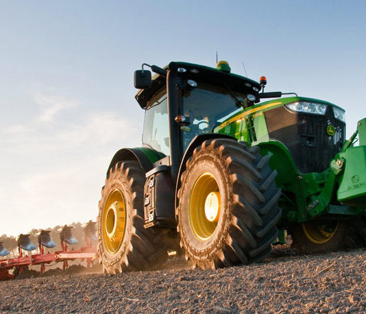 Jornadas de demostración de tractores y aperos John Deere en Villanueva del Aceral