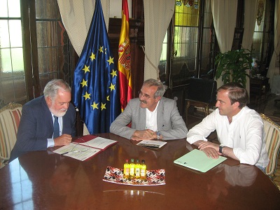 Pino defiende ante Cañete la necesidad de que el campo abulense mantenga el mismo nivel de ayudas en la nueva PAC