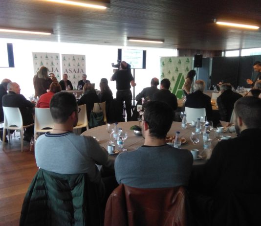 Éxito de la jornada sobre enfermedades emergentes organizada por ASAJA-Ávila