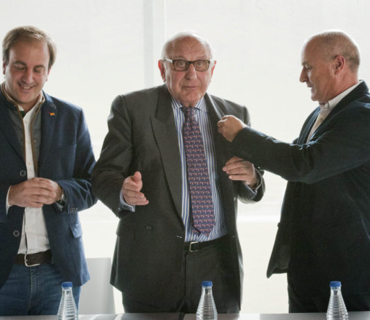 Insignia de oro Felipe González de Canales