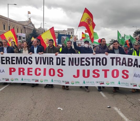 ASAJA-Ávila acude a la gran manifestación del campo y del medio rural en Madrid