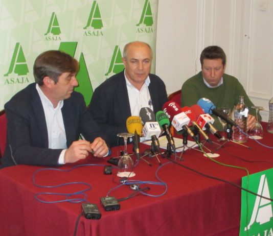 RUEDA DE PRENSA PARA PRESENTAR EL INFORME DEL AÑO AGRÍCOLA