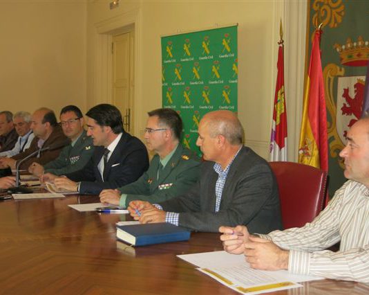EL SUBDELEGADO DEL GOBIERNO PRESENTA A LAS ORGANIZACIONES AGRARIAS DE LA PROVINCIA EL EQUIPO ROCA QUE OPERA EN LEÓN