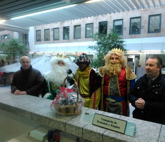 AGRICULTORES DE TODA LA REGIÓN RECLAMAN A VILLANUEVA UNA SOLUCIÓN PARA CERCA DE 15.000 TRACTORES PENDIENTES DE UNA RESTRICTIVA ITV