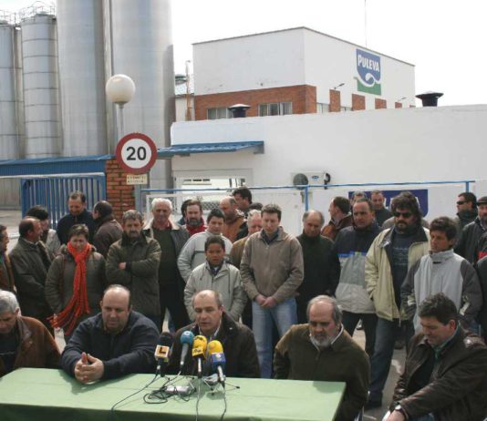 LAUKI, PASCUAL Y PULEVA SON OBJETIVO DE LAS PROTESTAS GANADERAS EN CASTILLA Y LEON