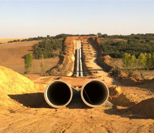 ¿Cómo se financian las obras de modernizaicón de regadíos? Tubería Canal Alto Payuelos