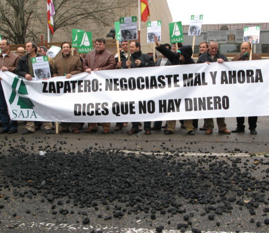 365 KILOS DE CARBÓN PARA LA MINISTRA DE PARTE DEL CAMPO DE CASTILLA Y LEÓN
