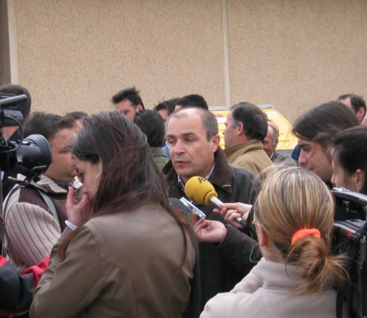 UNOS QUINIENTOS GANADEROS SE MANIFESTARON EN LEON CONTRA DANONE