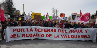 Movilización de agricultores de La Valduerna para defender sus regadíos