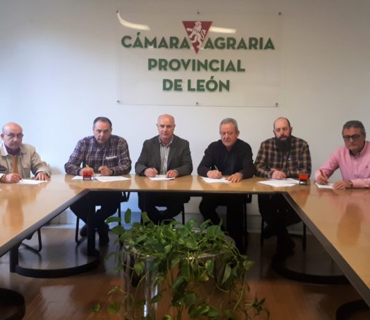 Organizaciones agrarias y sindicatos firmaron hoy el convenio del campo para la provincia de León
