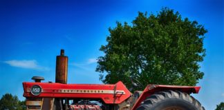 El Gobierno impide por Decreto la venta de tractores de más de cuarenta años, de los que puede haber más de 5.000 en toda la provincia de León, según estimaciones de Asaja