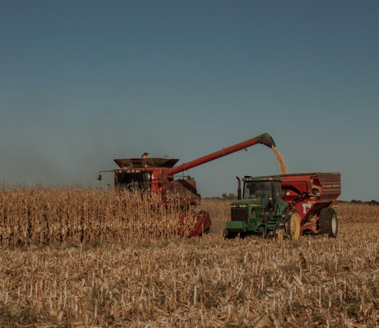 Las organizaciones agrarias y sindicales han firmado hoy un nuevo convenio laboral de actividades agropecuarias para la provincia de León