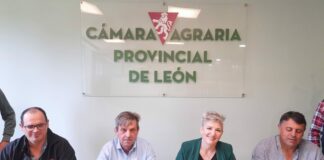 Las organizaciones agrarias de León firman un documento pidiendo soluciones a los problemas del cultivo del lúpulo
