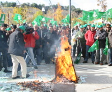 Manifestación Cortes Valladolid - Recorte en presupuestos - Valladolid a 9 de noviembre de 2010
