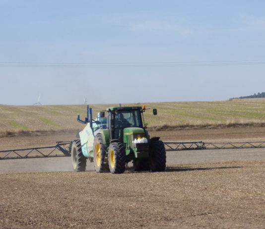 Los agricultores españoles, tranquilizados tras la renovación del uso del glifosato glifosato