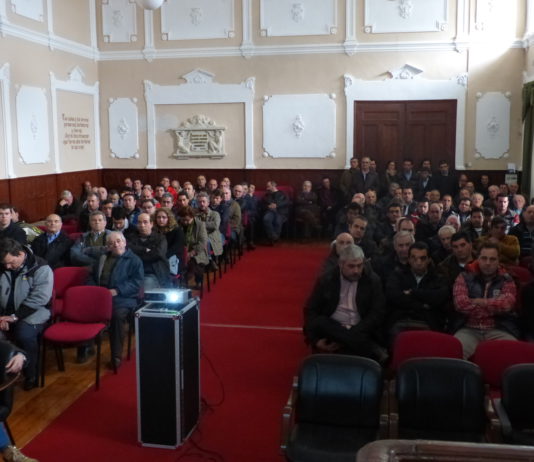 PAREDES DE NAVA ACOGIÓ LA ASAMBLEA COMARCAL DE ASAJA