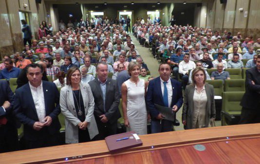 La ministra de Agricultura expresa su compromiso con la regulación del Carrión, en las jornadas de Asaja Palencia