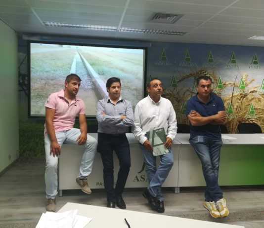 Honorato Meneses denuncia el abandono que sufren el campo y los pueblos ante la plaga de topillos