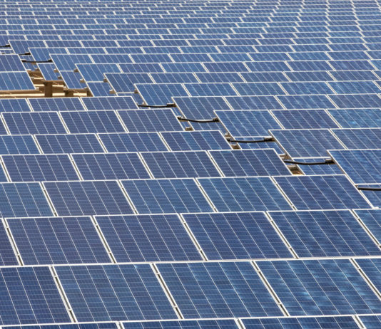 ASAJA alerta del deterioro del medio rural que implica la proliferación de macroparques solares en Castilla y León