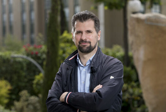 Tudanca de parte de la Junta y contra el Gobierno en el problema del lobo