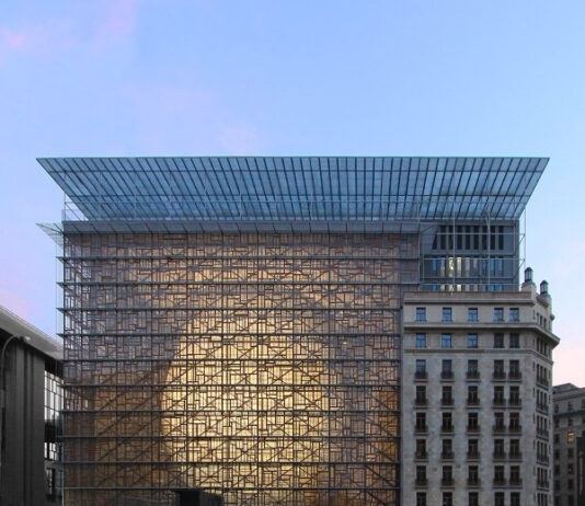 La UE deja pasar medio año más sin buscar la reciprocidad