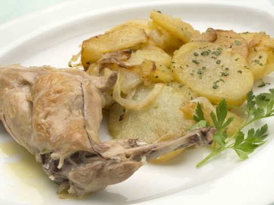 El aumento de los costes de producción provoca una crisis sin precedentes en el sector cunícola, condenado a producir a pérdidas