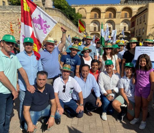 ASAJA Castilla y León se suma a la protesta del campo español ante los ministros de la UE en Córdoba