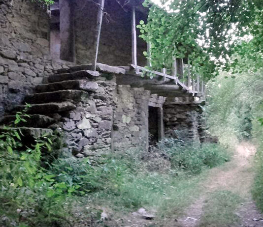 La Diputación convoca las ayudas para demoler edificios ruinosos o limpiar solares en los pueblos