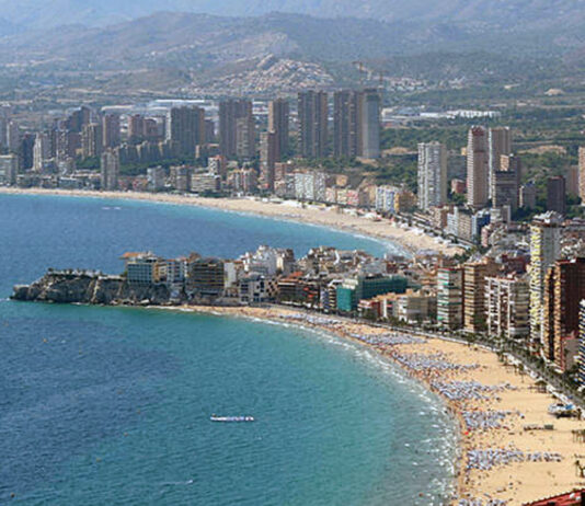 ASAJA-Palencia ofrece a los socios y familiares dos turnos de viaje a Benidorm para este verano