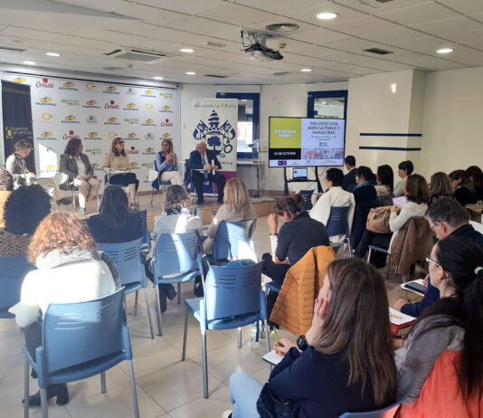 Mujeres de ASAJA participan en la jornada ‘Diálogos con agricultoras y ganaderas. Cooperativismo y PAC’