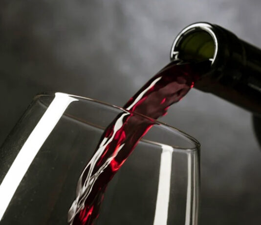 Curso sobre elaboración de vino, que incluye cata de vinos y quesos, en Fuentes de Nava (27 nov-5 dic)