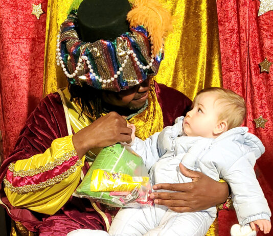 Los Reyes Magos reciben a los niños en ASAJA-Palencia la tarde del 5 antes de la Cabalgata
