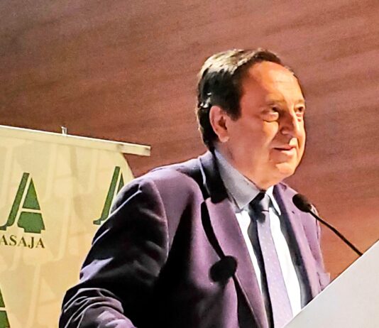 Pedro Barato reclama en Palencia menos regulación y más apoyo real a los profesionales del campo