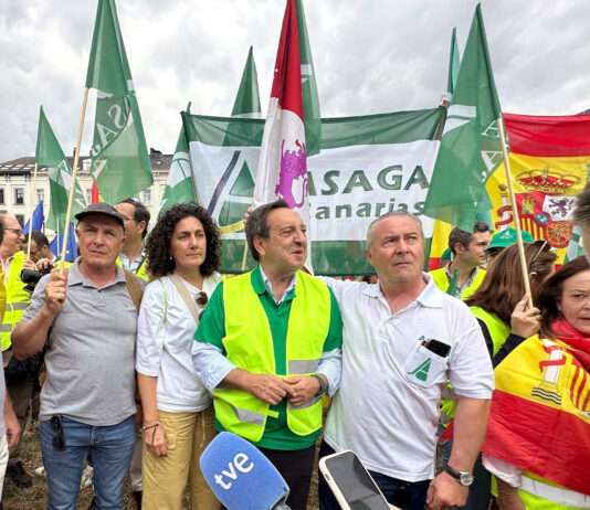 ASAJA protesta en Bruselas por el plan de recortar y desvirtuar la PAC que plantea la Comisión Europea