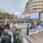 Inicio-manifestacion-con-las-2-pancartas
