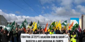 Los agricultores de Castilla y León alzan la voz contra la especulación con el precio del carburante