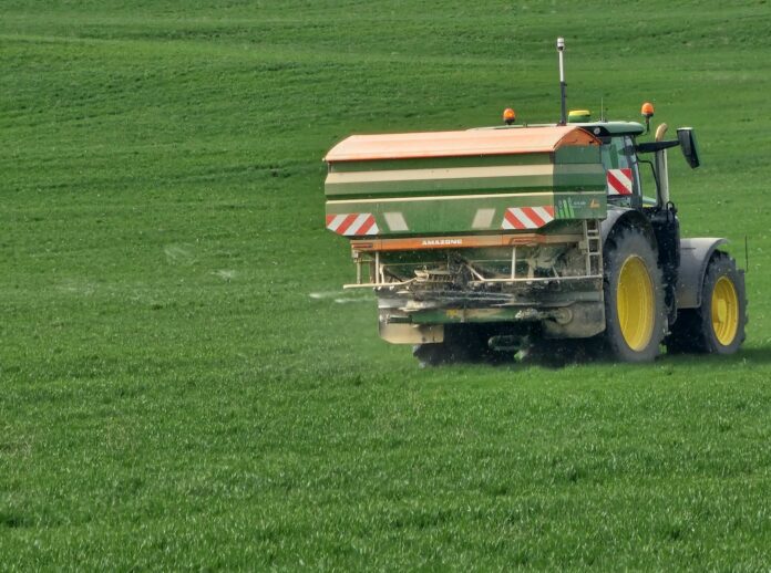 ASAJA CyL valora las ayudas del Gobierno por el alza del precio del petróleo y los fertilizantes