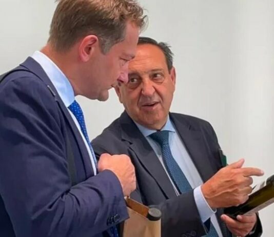 Barato reclama al comisario Hansen una PAC fuerte