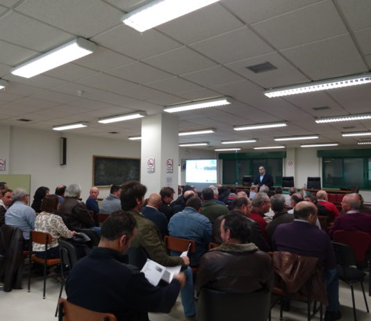 Casi un centenar de remolacheros asisten al curso de Reducción de costos de riego en sondeos