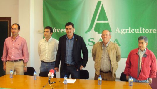 La mesa de Saneamiento Ganadero impulsada por ASAJA Salamanca logra la salida de animales de explotaciones positivas a cebaderos