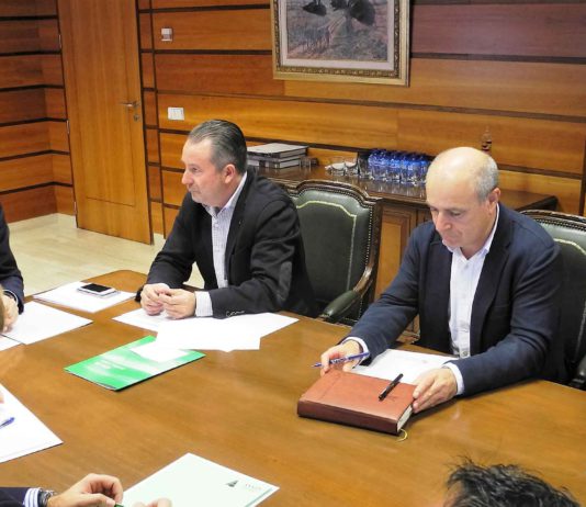 ASAJA Salamanca pide a Medio Ambiente que los ganaderos puedan participar en batidas autorizadas contra el lobo