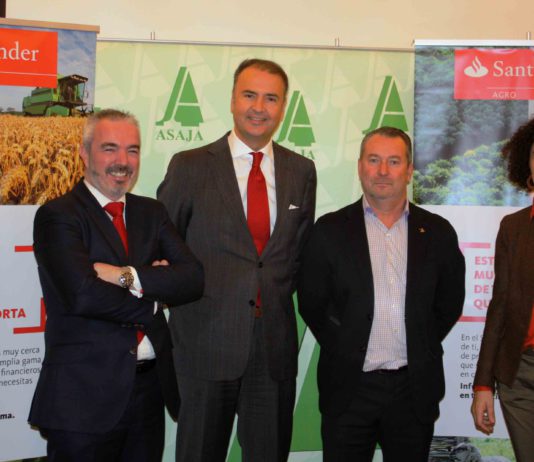 ASAJA y Banco Santander firman un acuerdo para facilitar productos y servicios financieros en condiciones ventajosas a los agricultores de Castilla y León