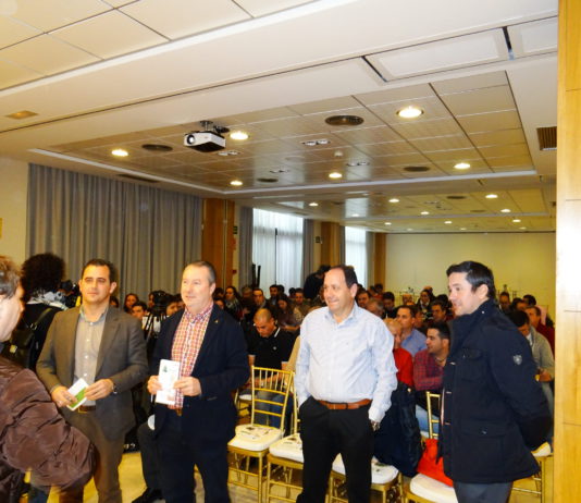 Unas 200 personas asisten a la jornada de prevención de riesgos laborales agrarios