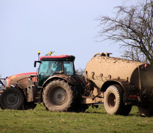 La organización detecta una inviabilidad en la gestión de purines