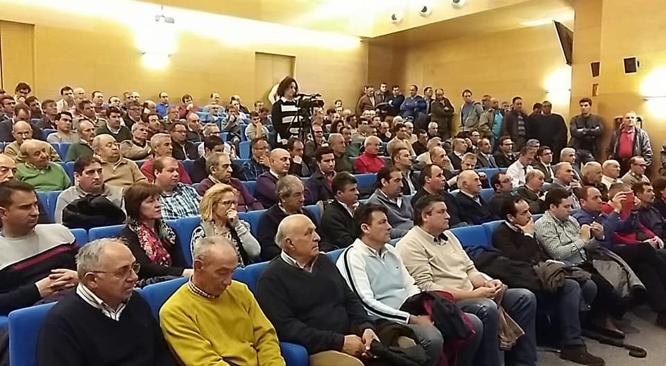 Público asistente a la jornada de regadío. Foto: ASAJA Salamanca Público asistente a la jornada de regadío. Foto: ASAJA Salamanca