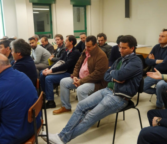 ASAJA Salamanca se reúne con los regantes de la provincia Una imagen de la reunión mantenida en ASAJA Salamanca. FOTO: ASAJA Salamanca