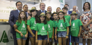 Representantes de ASAJA Salamanca y de las administraciones. Foto: ASAJA Salamanca.