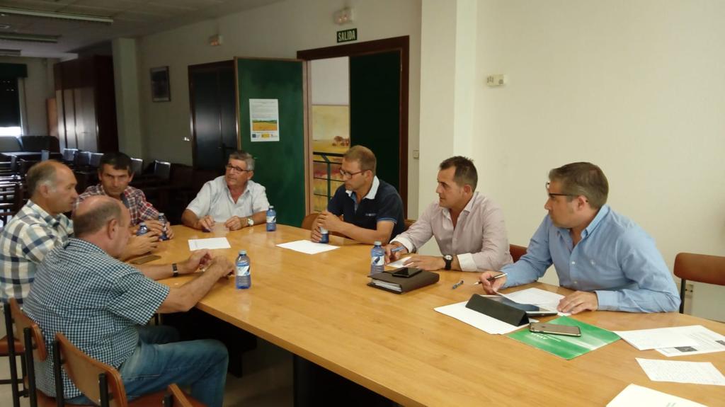 Sectorial de patata de ASAJA Salamanca, reunida el 12 de julio de 2019. Sectorial de patata de ASAJA Salamanca, reunida el 12 de julio de 2019.